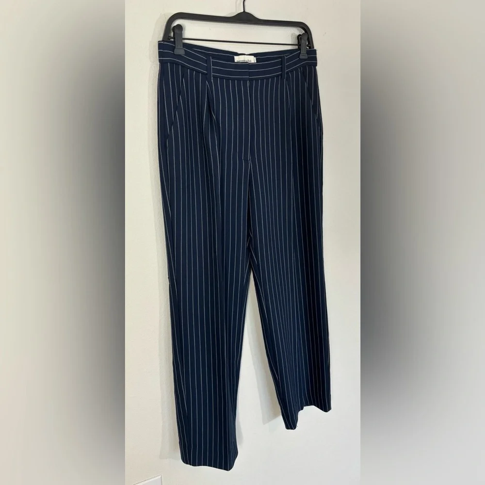 A&F Sloane Pants Pinstripe - Picture 2 of 8